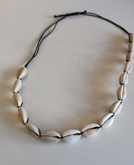 Collier cauris